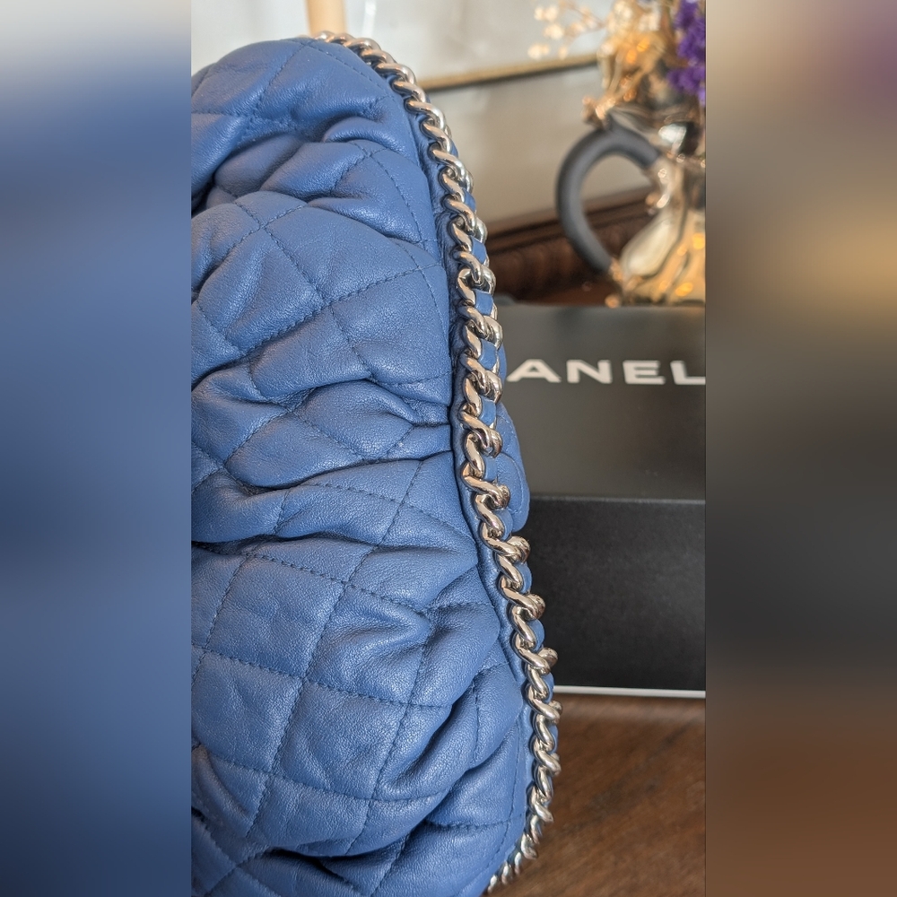 Chanel Blue Quilted Leather Chain Bag - Picture 5 of 16
